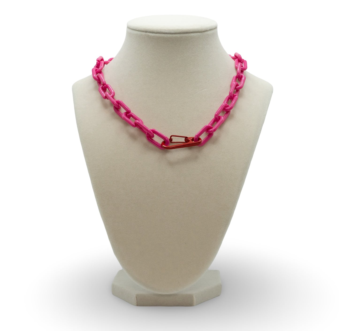 Necklace. Prolonged clutch
