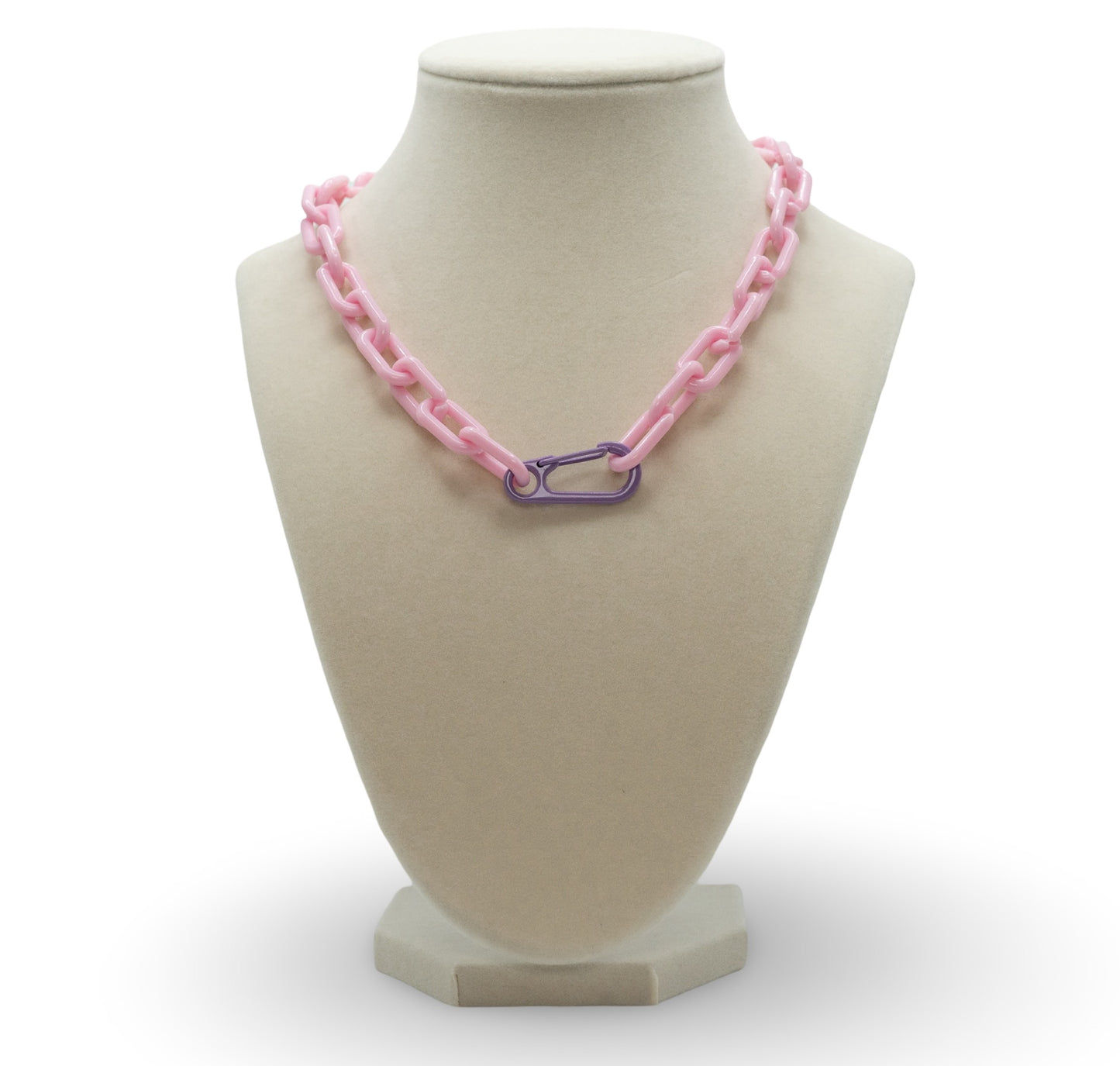 Necklace. Prolonged clutch