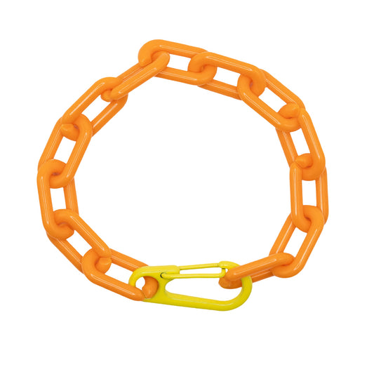 Bracelet. Prolonged clutch.
